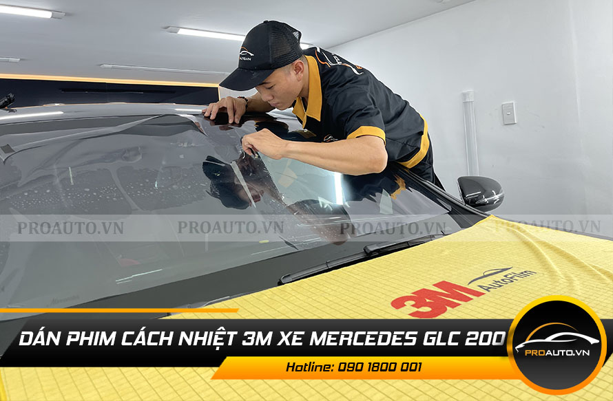 Dán phim cách nhiệt xe Mercedes GLC 200 