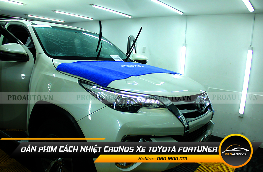 Dán phim cách nhiệt xe toyota fortuner