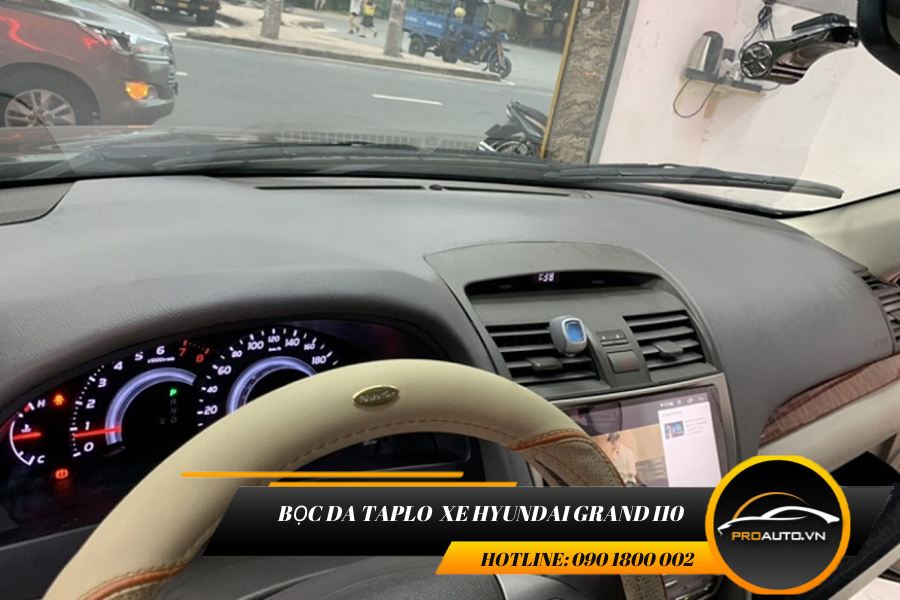 Bọc da taplo xe hyundai i10